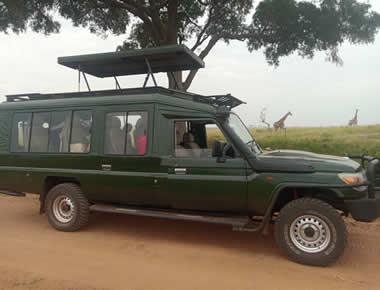 Landcruiser 8 seater_27N5