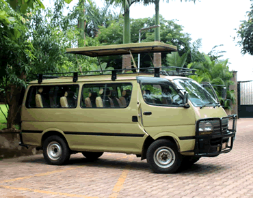 Safari Van 8 Seater_27N5